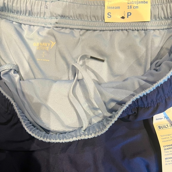 Old Navy Male Active Shorts - Picture 5 of 5